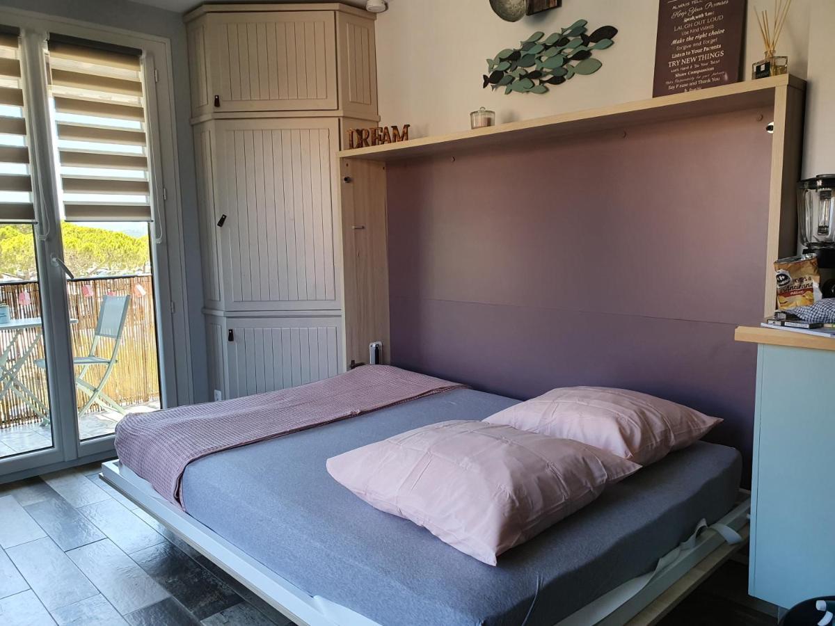 Studio Acces Direct A La Plage La Londe-les-Maures Exterior photo